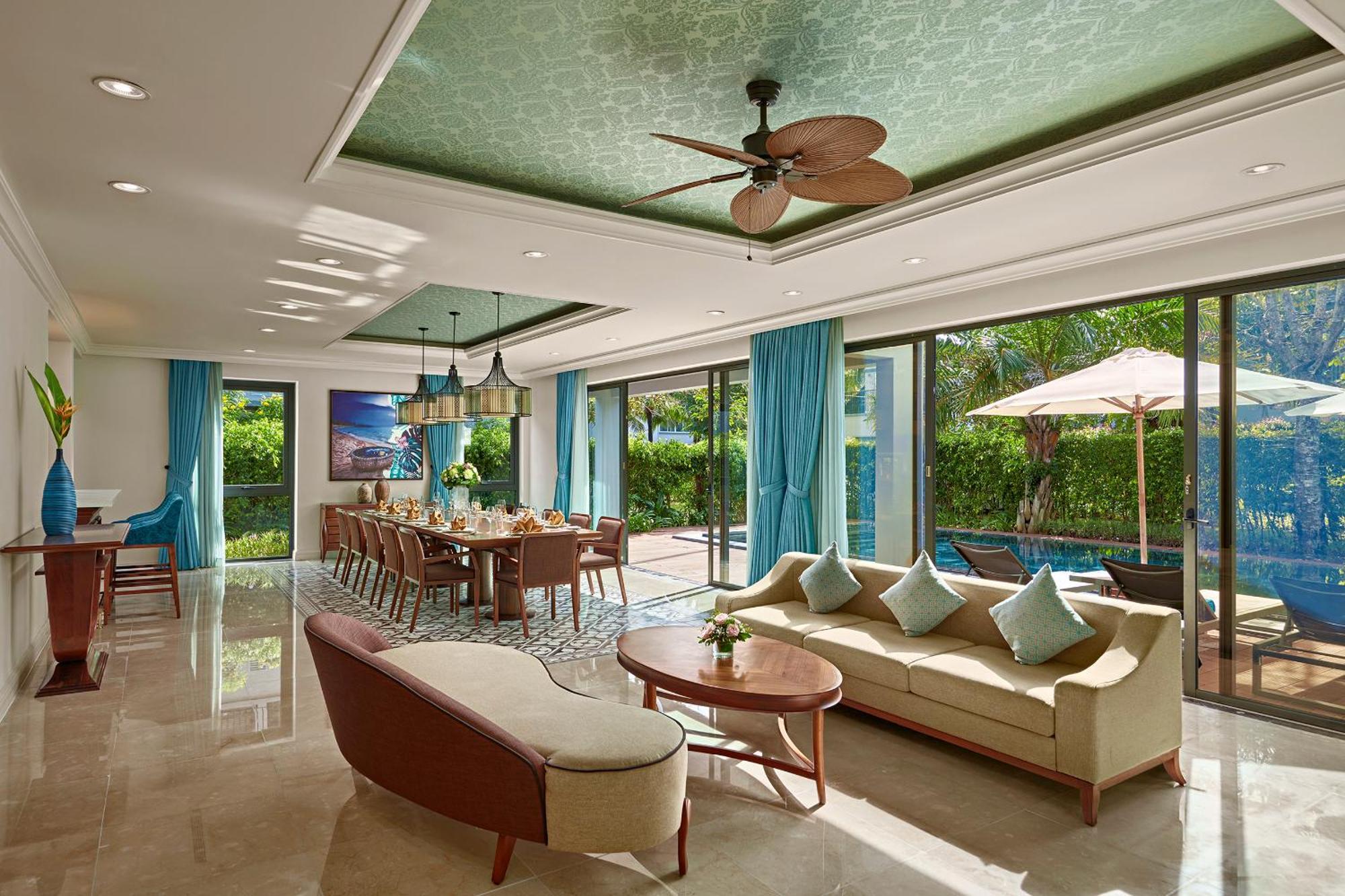 Five-Bedroom Presidential Villa Three King Beds Four Single Beds Balcony or Private Pool